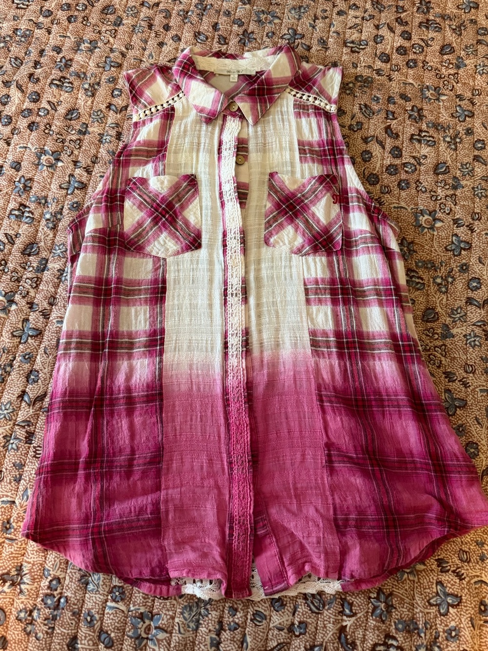 Miss MeWomen’s Ombre Pink Plaid Sleeveless Button-Front shirt with lace details
